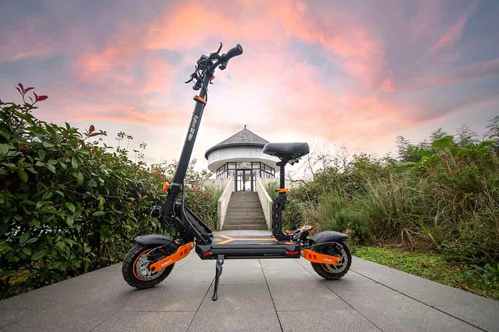 Vente exceptionnelle de décembre : Soldes spéciales des fêtes sur une sélection de trottinettes électriques KuKirin !